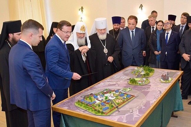 Губернатор-Дмитрий-Азаров-провел-совещание-по-приоритетным-проектам-Самарской-области