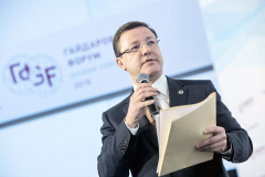 азаров d